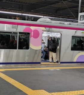 �������܂Ŋy���������I�A��̓d�Ԃ͐V�^�ԗ�2000�n�������@���b�L�[